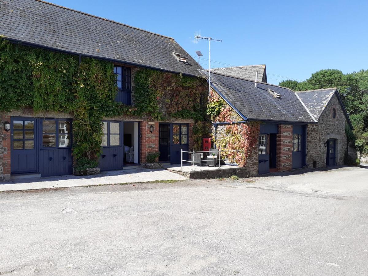 The Ivy Barn Holbeton Hotel Buitenkant foto