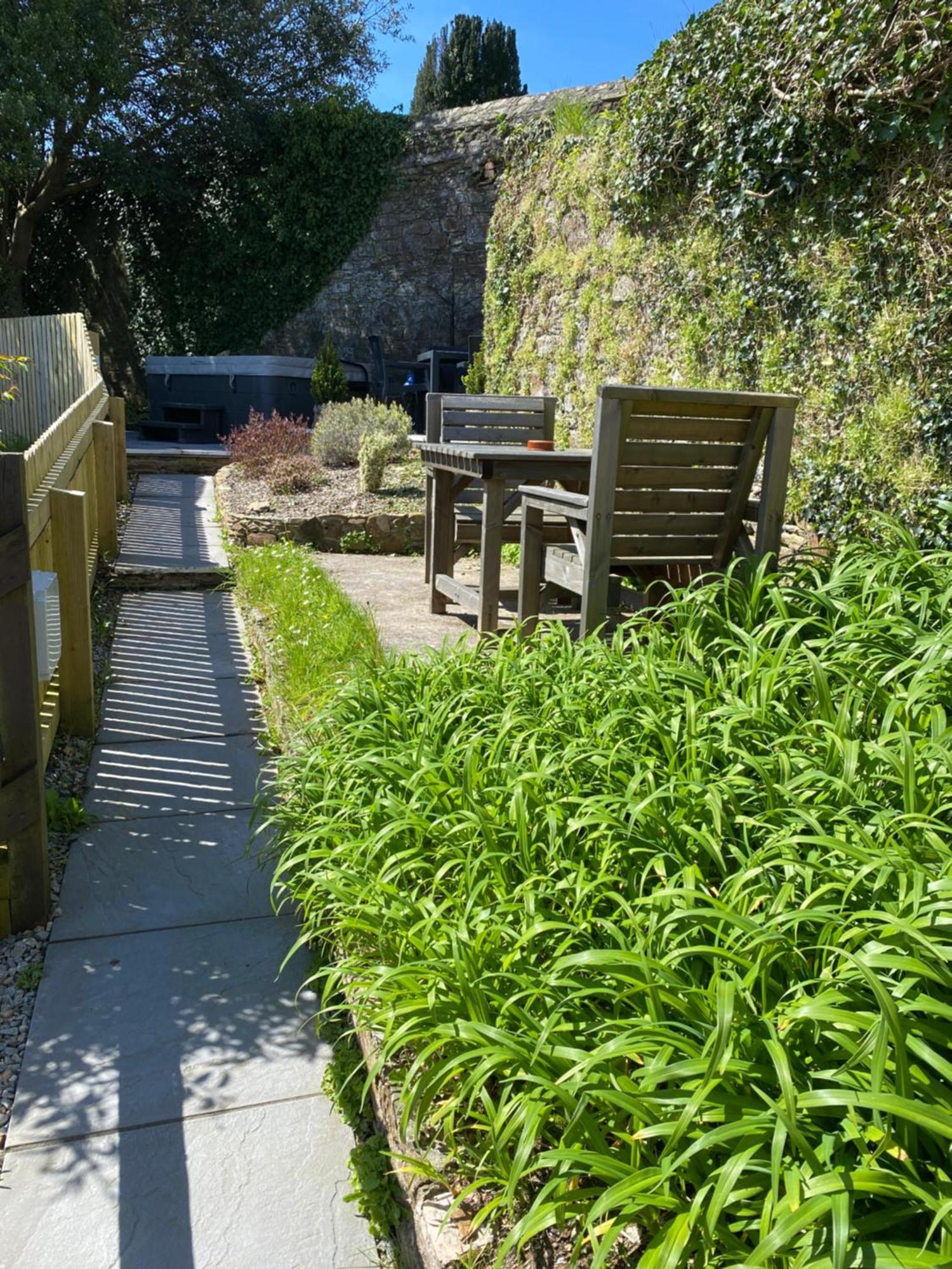 The Ivy Barn Holbeton Hotel Buitenkant foto